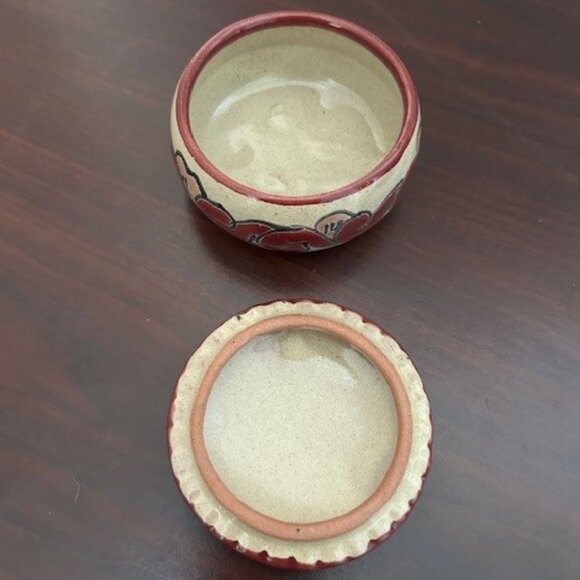 Mexican porcelain dish with lid - Picture 5 of 5